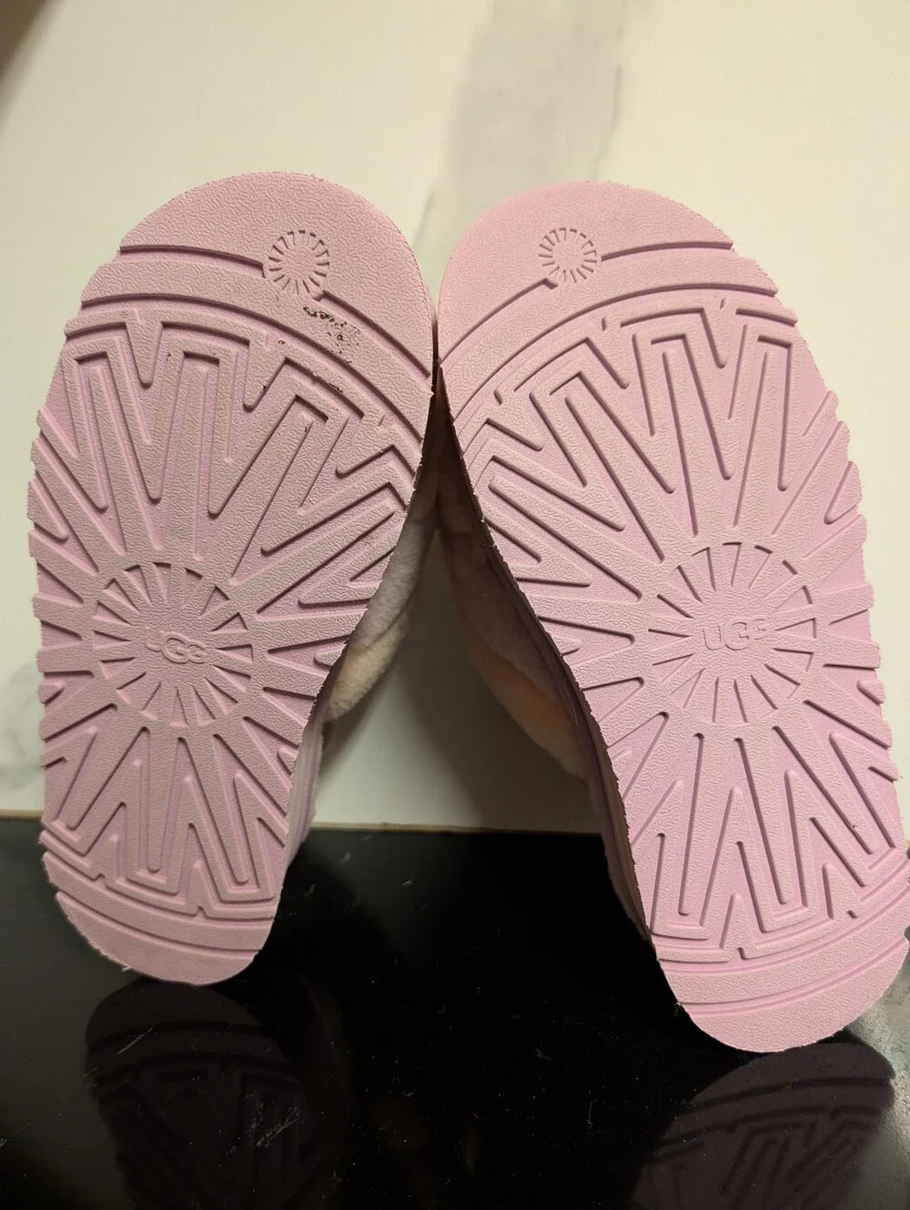UGG Disco Stripe Slides Lavender/Cream Combo Size 9 Used Exc - Picture 10 of 12